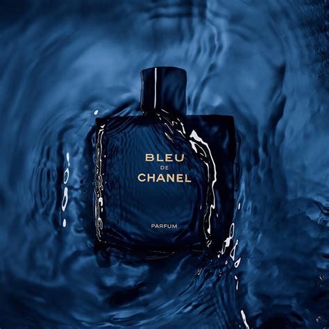 Parfums Bleu de Chanel.